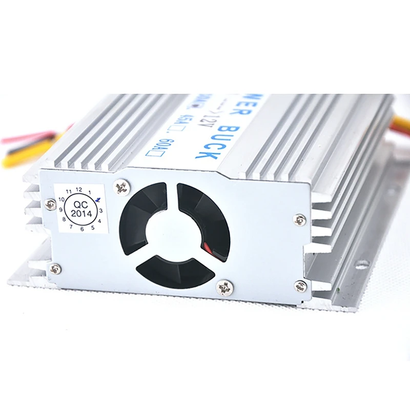 Měnič napětí, připojení pomocí kabelů z 24V na 12V (30A), hliníkový kryt