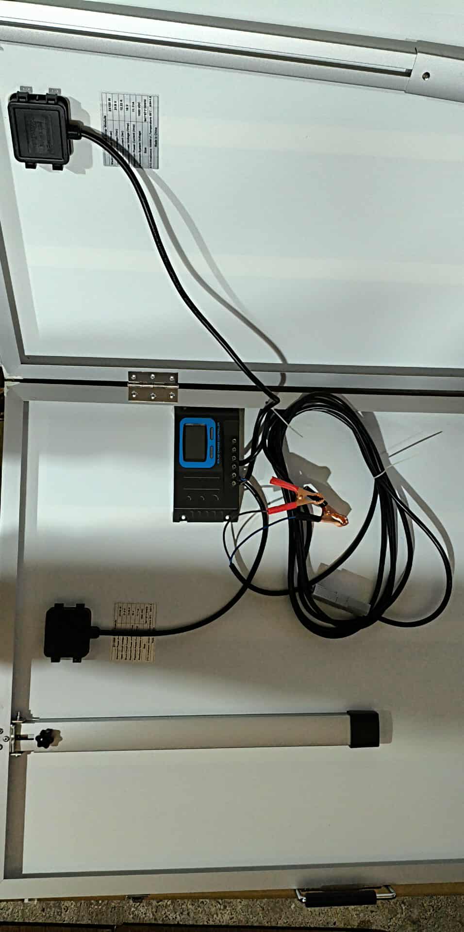 Přenosný solární panel v hliníkovém rámu 200Wp, 11A, skládací solární panel