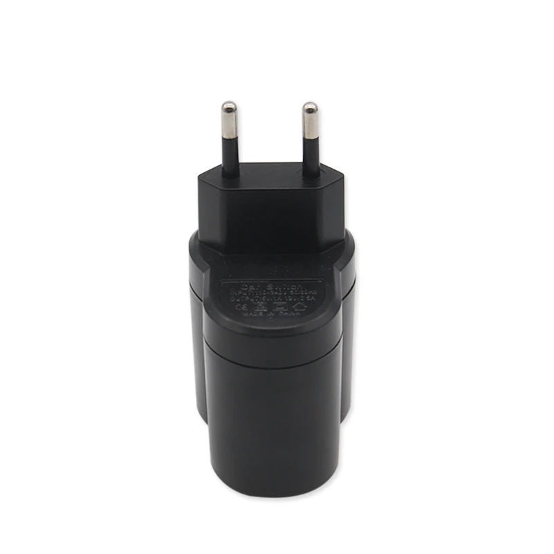 Síťový adaptér pro použití USB autonabíječky v domácnosti 230V