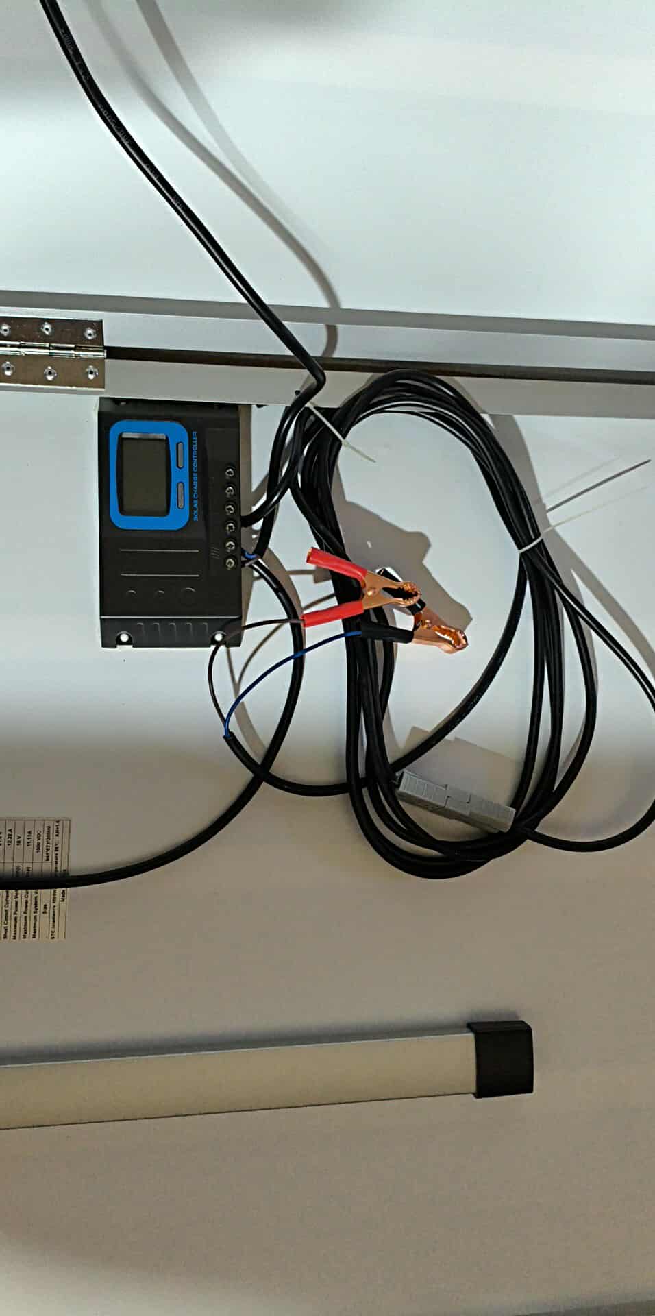 Přenosný solární panel v hliníkovém rámu 200Wp, 11A, skládací solární panel