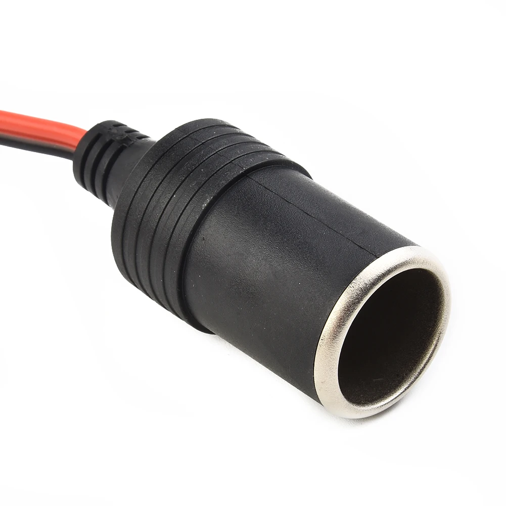 Zásuvka s krokosvorkami 12V nebo 24V, maximální příkon 10A