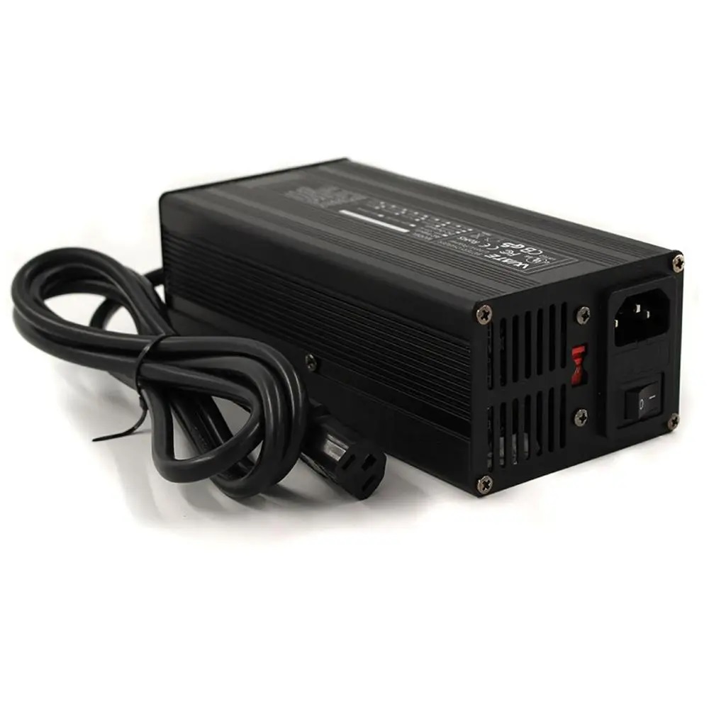 Nabíječka pro LiFePO4 baterie 51,2V 16 článků nabíjecí proud 8A nabíjecí napětí 58,4V