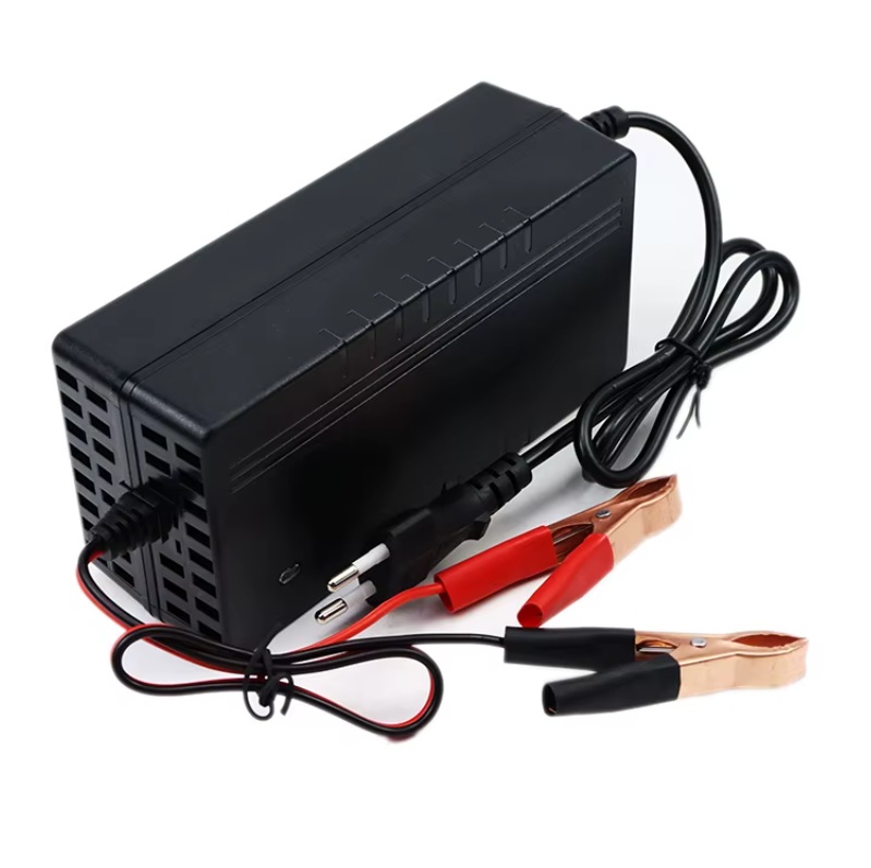 Nabíječka LiFePO4 10A černá s ventilátorem