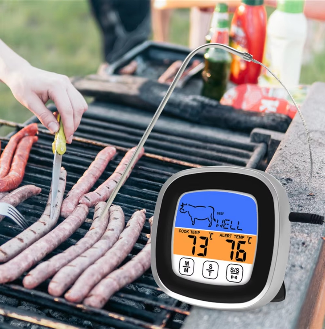  Grilovací kuchyňský teploměr digitální s dotykovým displejem a magnety na zadní straně, délka externí sondy 170mm