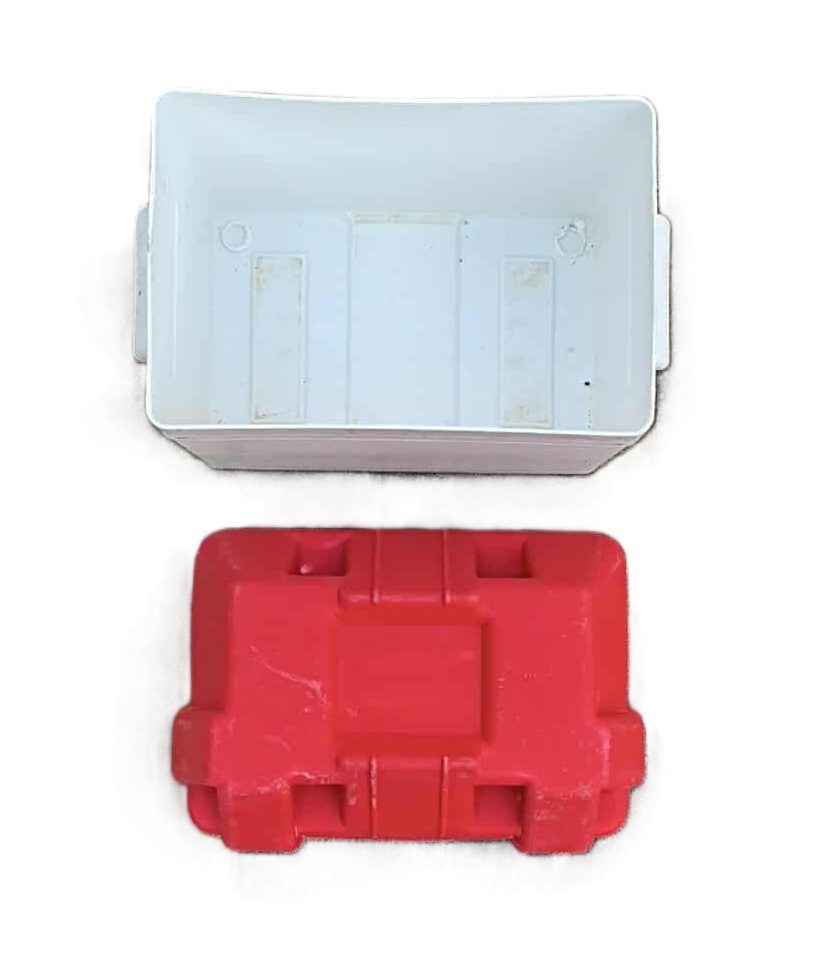 POUŽITÉ - Box na autobaterii 280 x 185 x 200mm