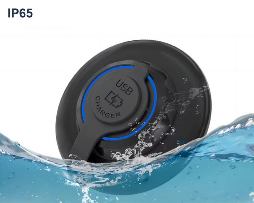 Duální USB nabíječka zásuvka pro nabíjení do karavanu 2x QC3 12V, kulatá