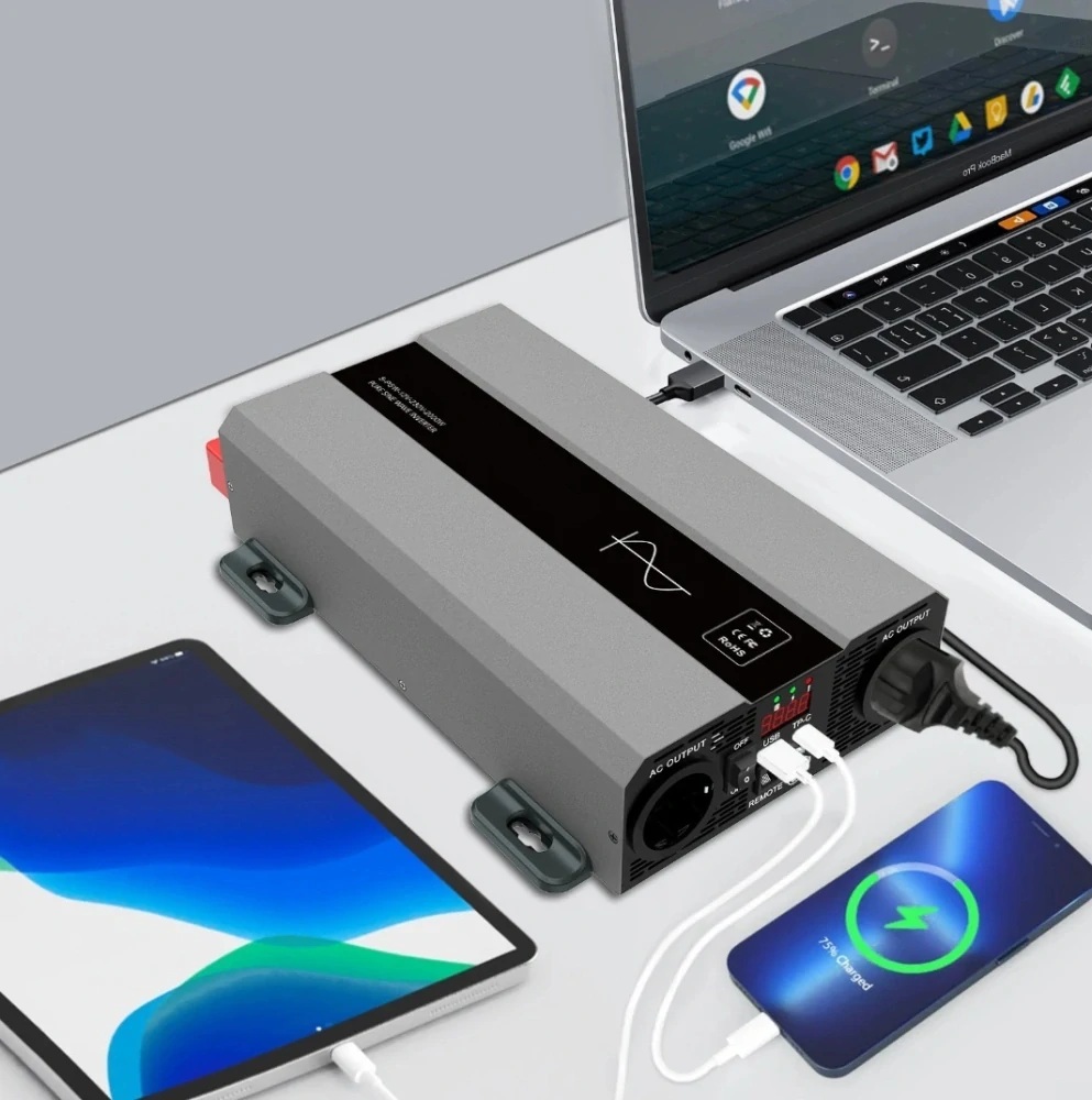 Měnič napětí z 12/230V 1500W, porty USB, PD 30W,  vzdálený vypínač, čistý sinus, stříbrný