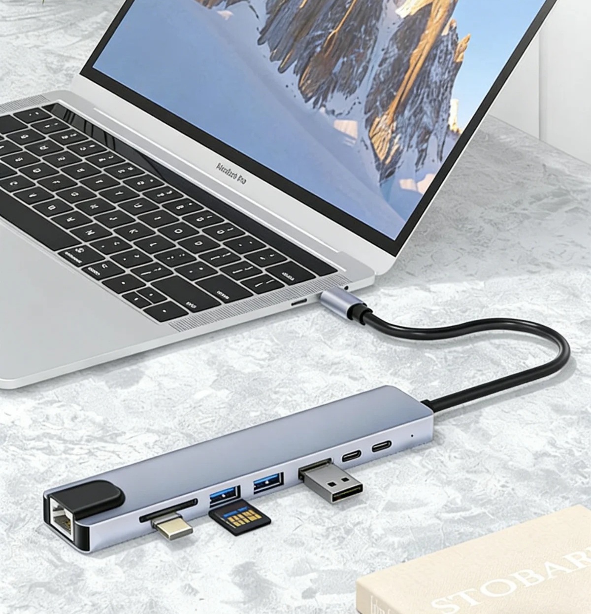 Multifunkční dokovací stanice USB-C Hub 8-v-1 s RJ45 a 4K HDMI