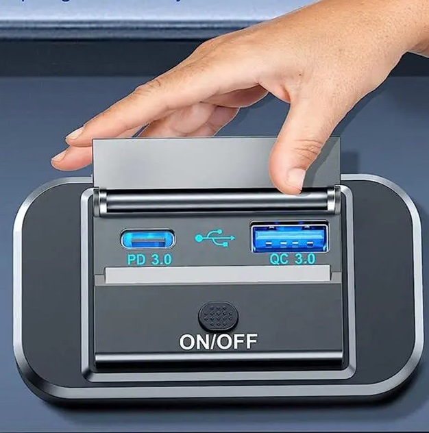 Duální USB nabíječka zásuvka pro nabíjení do karavanu dodávky nebo lodě 2x QC3 12V-24V