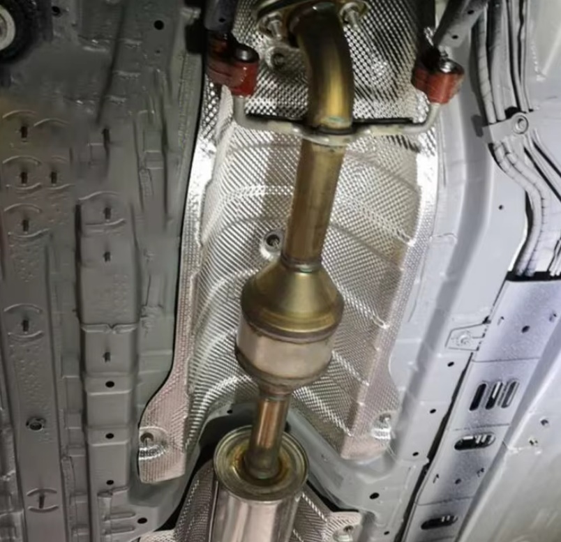 Tepelný štít z hliníku  0,3mm - různé varianty