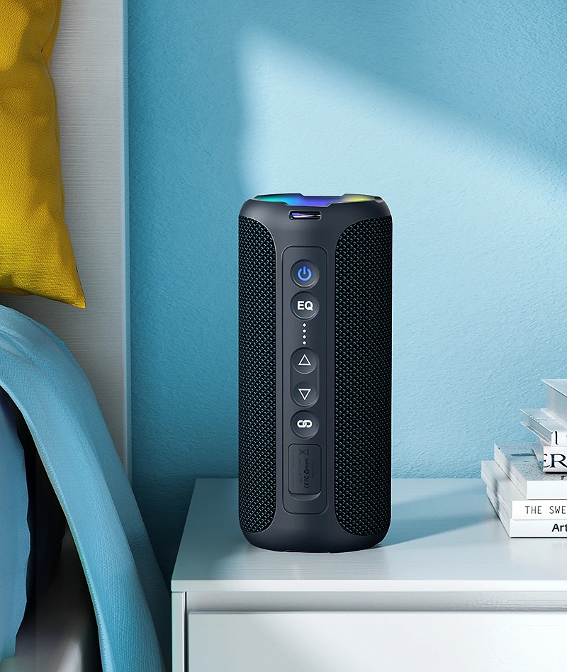 Bezdrátový reproduktor ZEO s výkonem 40W, barva černá, podpora bezdrátového Bluetooth, linkového vstupu AUX 3,5 mm, USB portu i slotu na TF karty, kapacita baterie 4000 mAh, IPX7