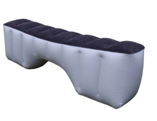 Nafukovací výplň na zadní sedadla automobilů